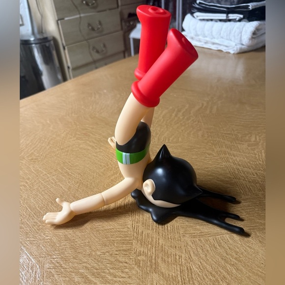 Josh Divine Astro Crash Astro Boy Sofubi Vinyl Figure 9 Inches Strangecat Toys - Picture 4 of 4